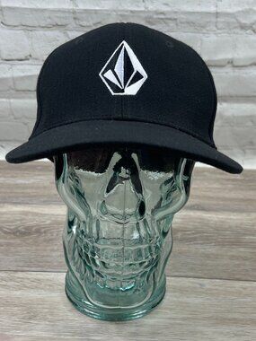 VOLCOM STREETWEAR SKATER FITTED HAT SIZE S/M